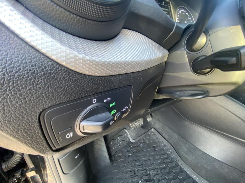 Audi Q2 2023 г. Чёрный, пробег 40386 км