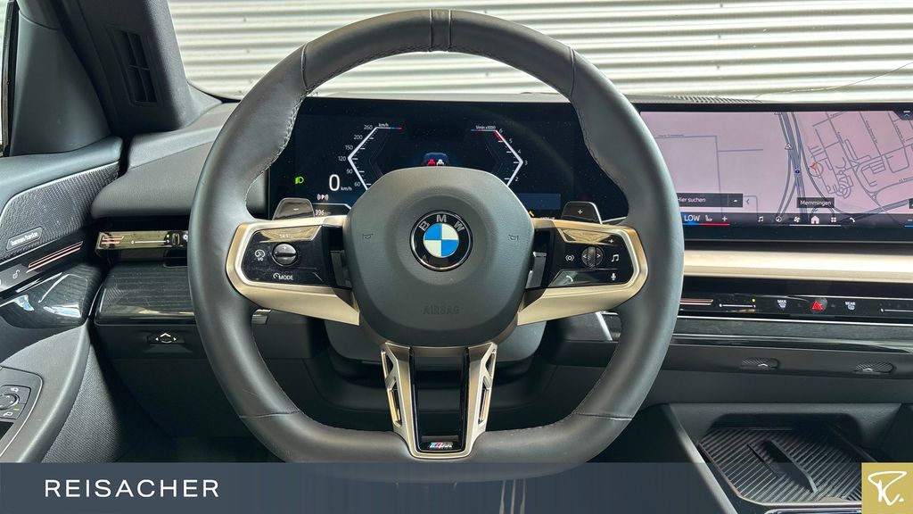 BMW 520 2024 г. Чёрный, пробег 24106 км