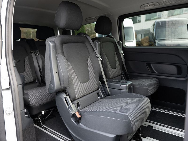 Mercedes-Benz V 250 2026 г. Белый, пробег 16900 км