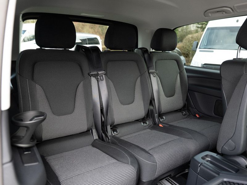 Mercedes-Benz V 250 2026 г. Белый, пробег 16900 км