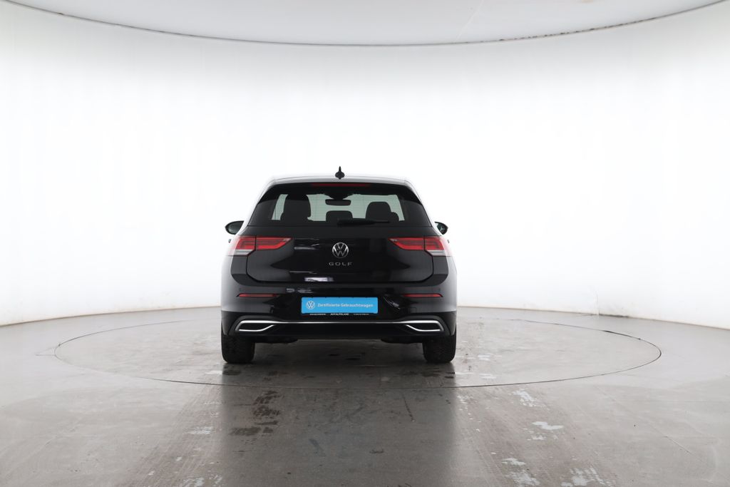 Volkswagen Golf 2024 г. Чёрный, пробег 48863 км