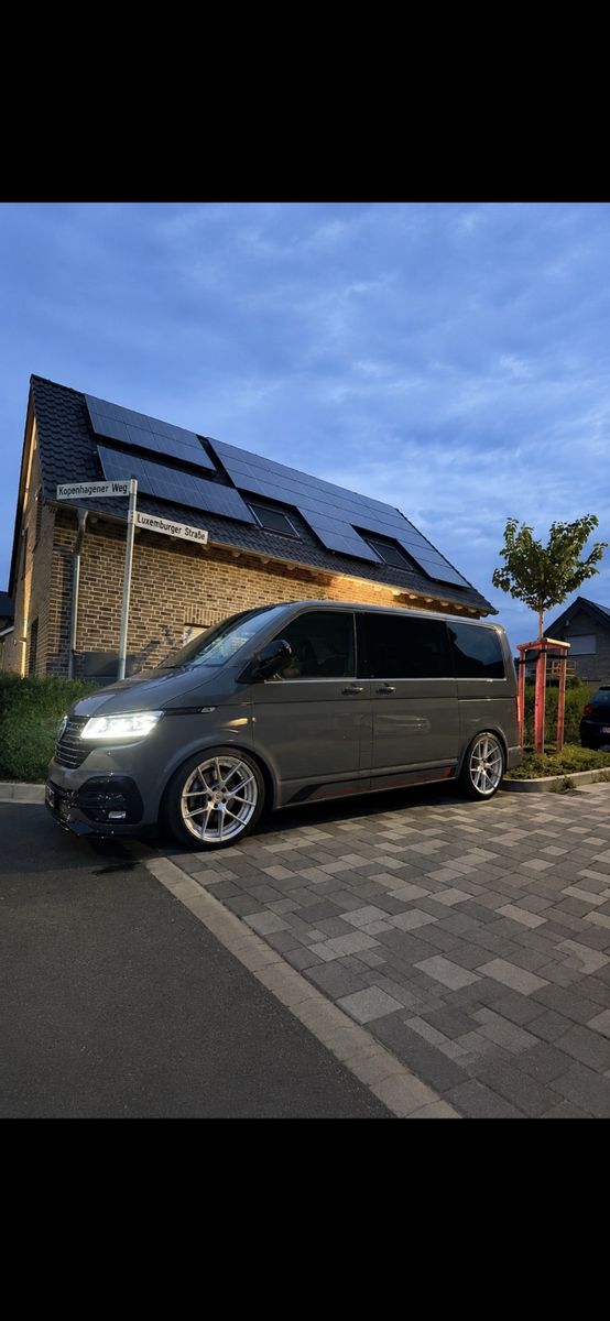 Volkswagen T6 MULTIVAN 2024 г. Серый, пробег 36000 км
