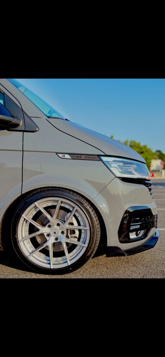 Volkswagen T6 MULTIVAN 2024 г. Серый, пробег 36000 км