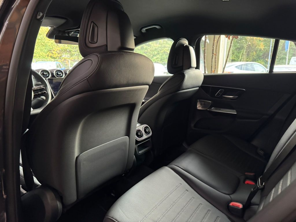 Mercedes-Benz GLC 300 2025 г. Серый, пробег 14673 км