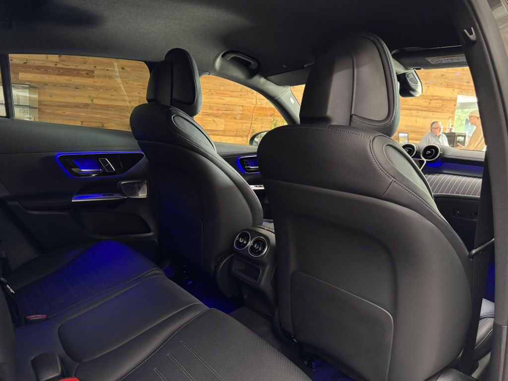 Mercedes-Benz GLC 300 2025 г. Серый, пробег 14673 км