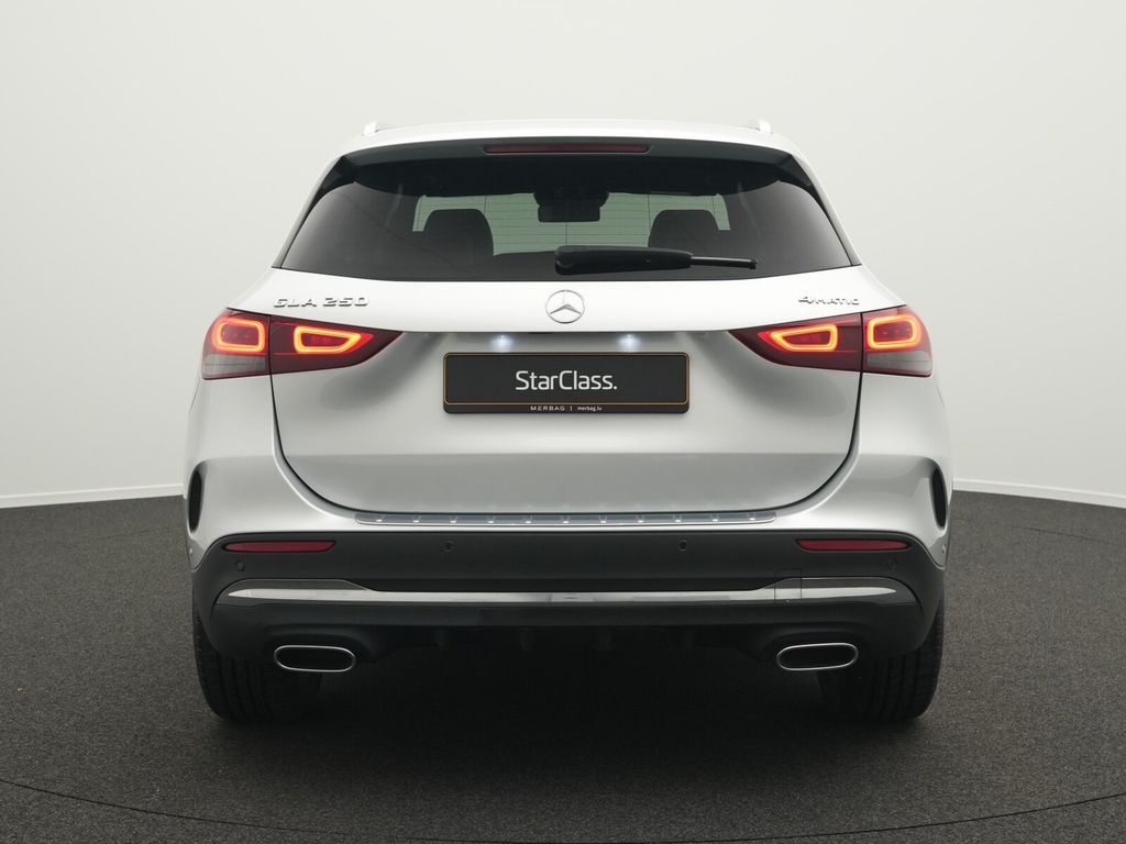 Mercedes-Benz GLA 250 2022 г. Серебристый, пробег 38768 км