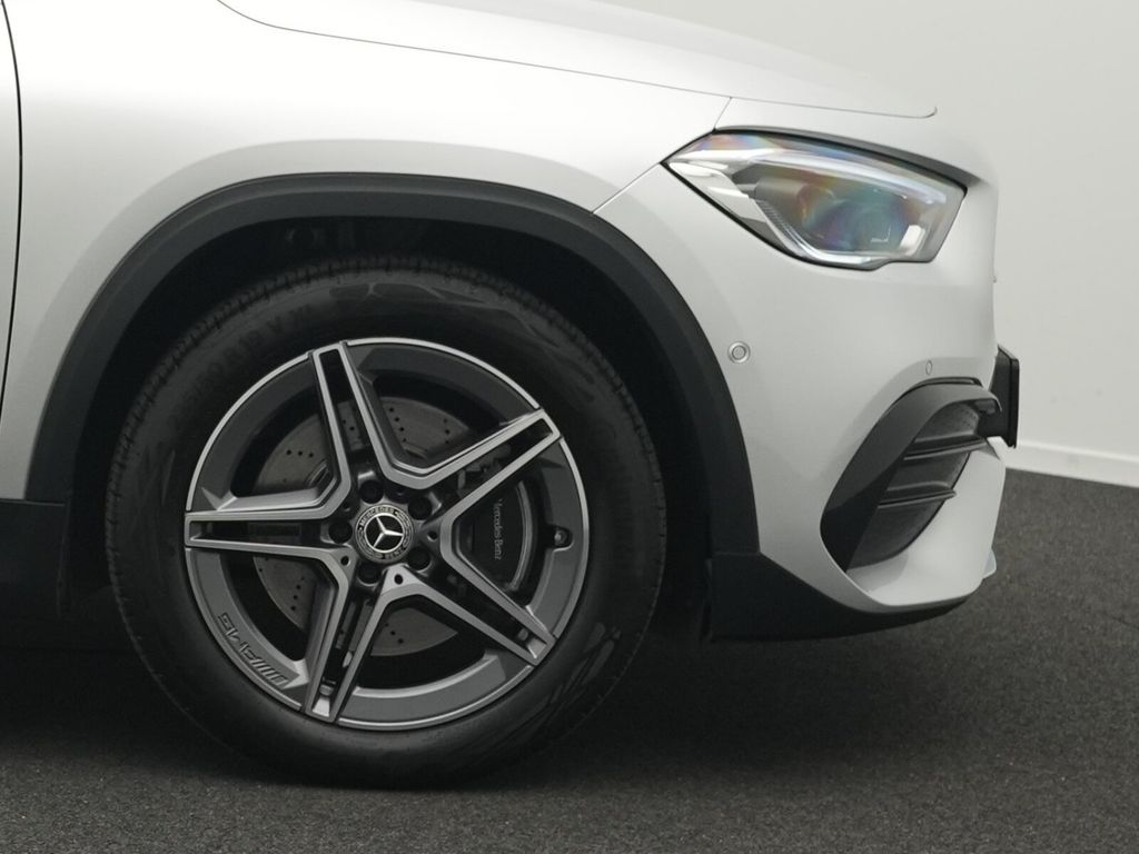 Mercedes-Benz GLA 250 2022 г. Серебристый, пробег 38768 км