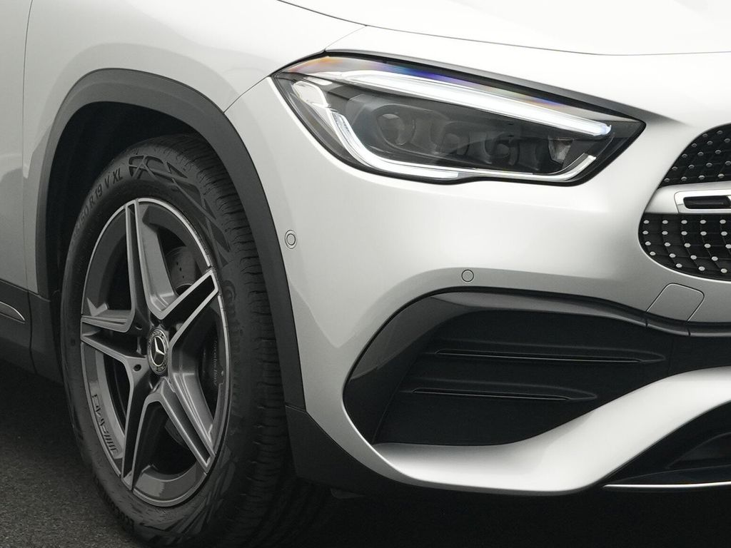 Mercedes-Benz GLA 250 2022 г. Серебристый, пробег 38768 км