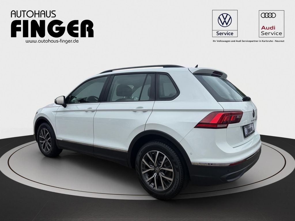 Volkswagen Tiguan 2022 г. Белый, пробег 39200 км