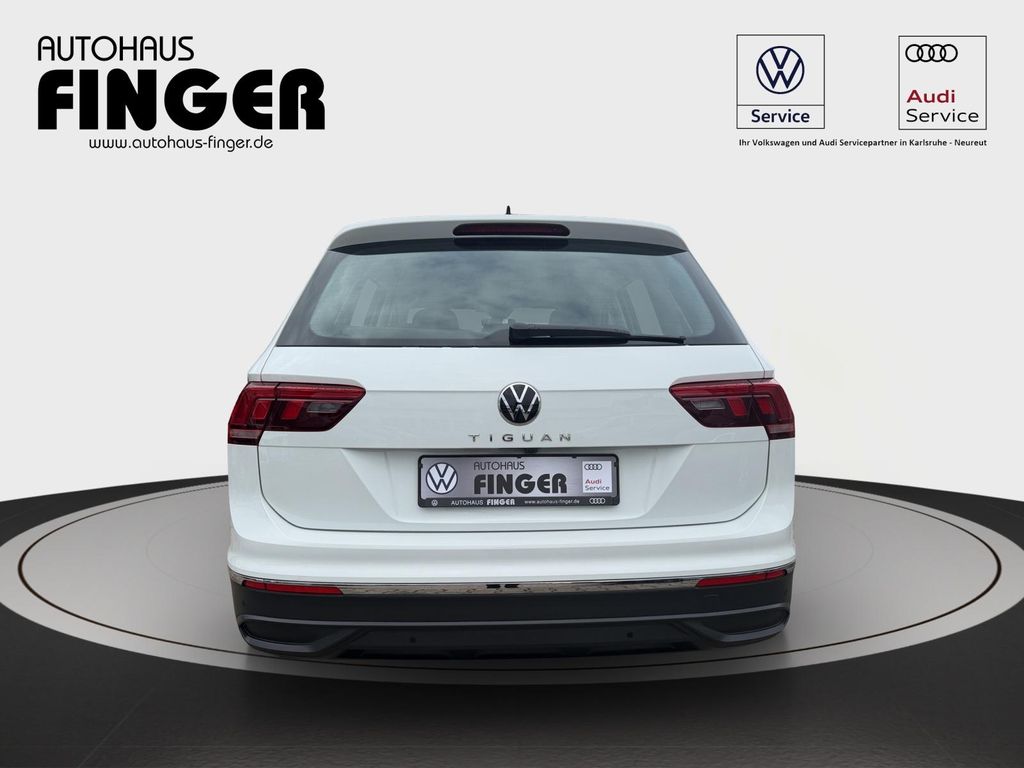 Volkswagen Tiguan 2022 г. Белый, пробег 39200 км
