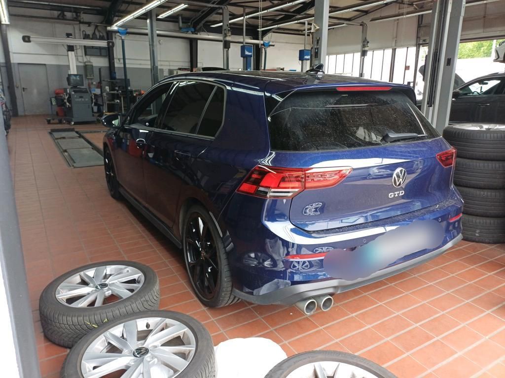 Volkswagen Golf 2022 г. Синий, пробег 44059 км