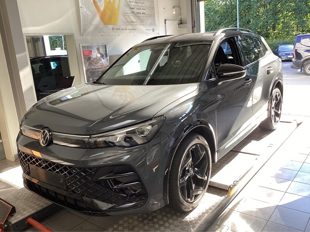 Volkswagen Tiguan 2024 г. Серый, пробег 45428 км