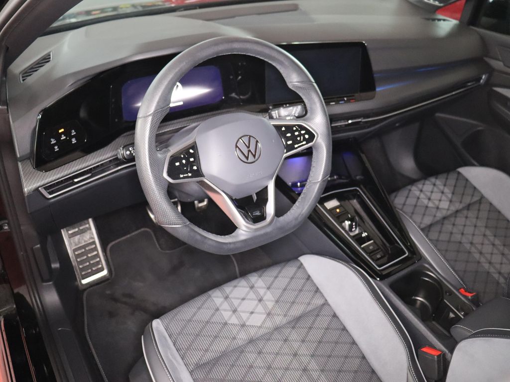 Volkswagen Golf 2024 г. Чёрный, пробег 41104 км