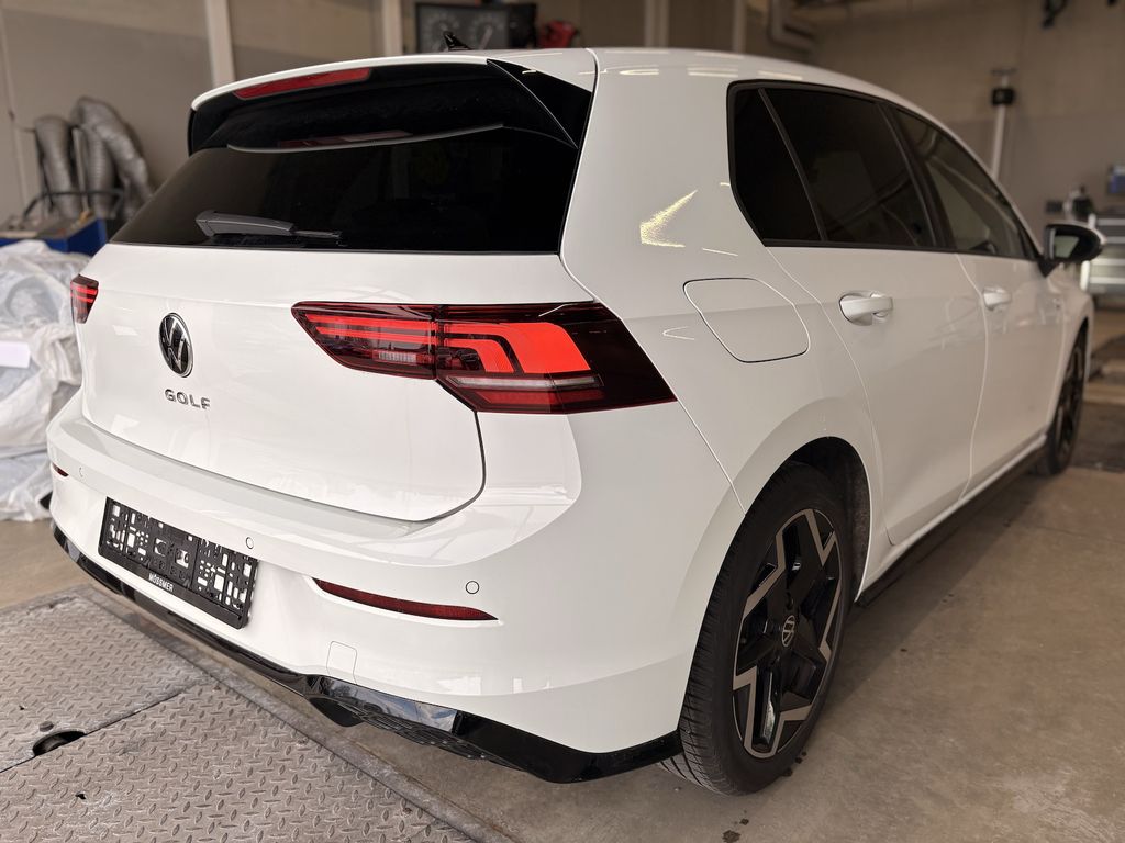 Volkswagen Golf 2025 г. Белый, пробег 24227 км