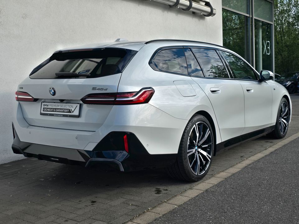 BMW 540 2025 г. Белый, пробег 25199 км