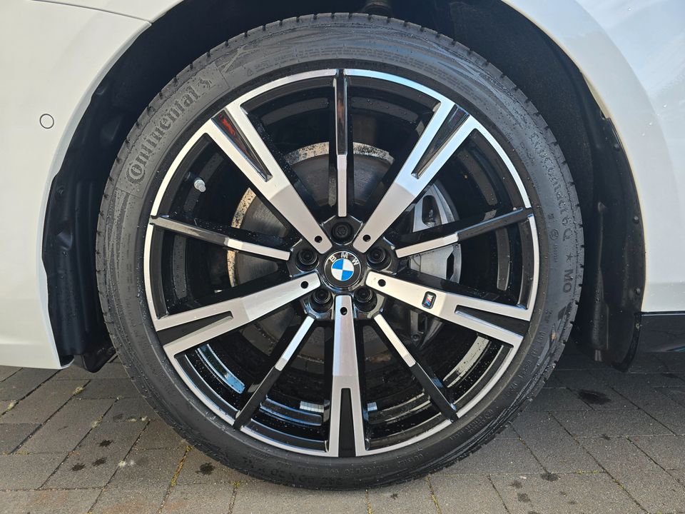 BMW 540 2025 г. Белый, пробег 25199 км