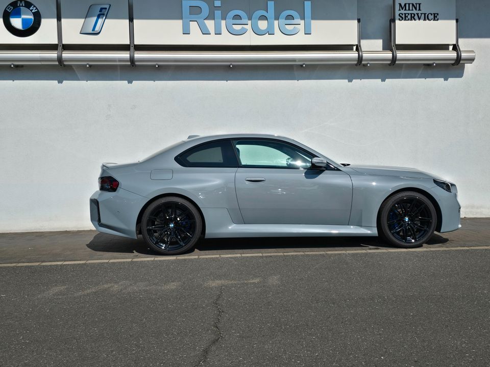 BMW M2 2025 г. Серый, пробег 5099 км