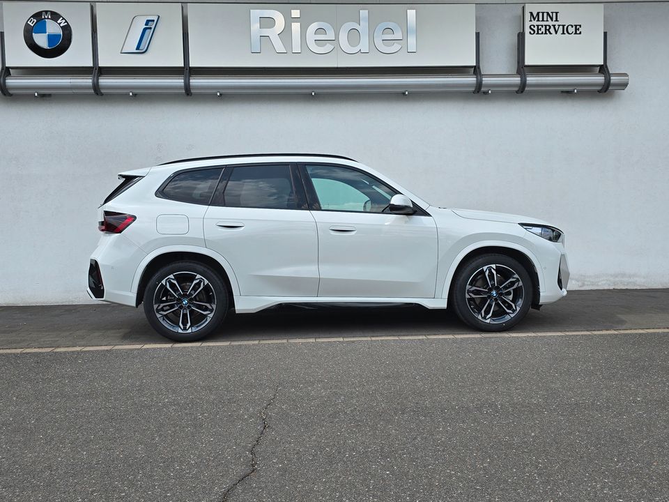BMW X1 2025 г. Белый, пробег 18099 км