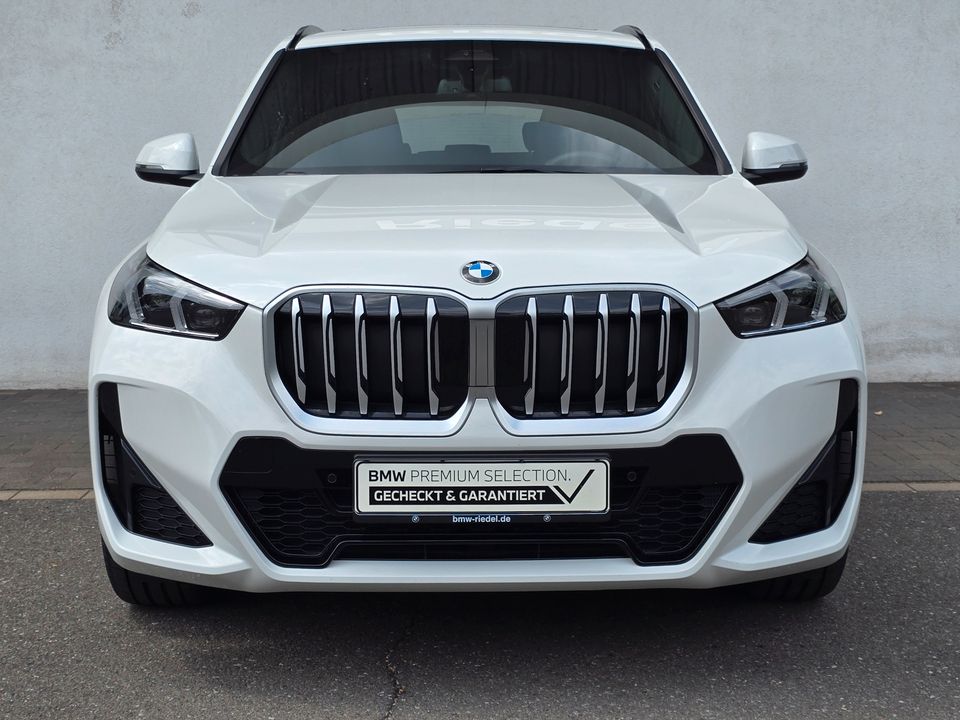 BMW X1 2025 г. Белый, пробег 18099 км