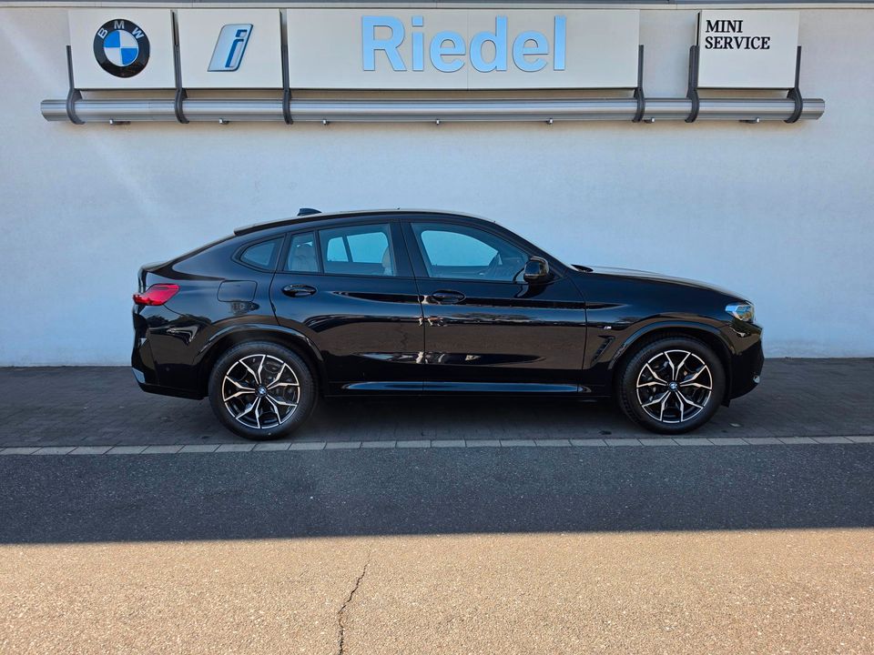 BMW X4 2025 г. Чёрный, пробег 22899 км