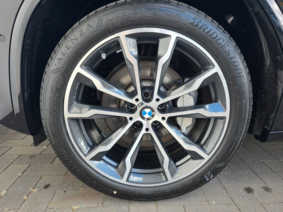 BMW X4 2025 г. Чёрный, пробег 15699 км