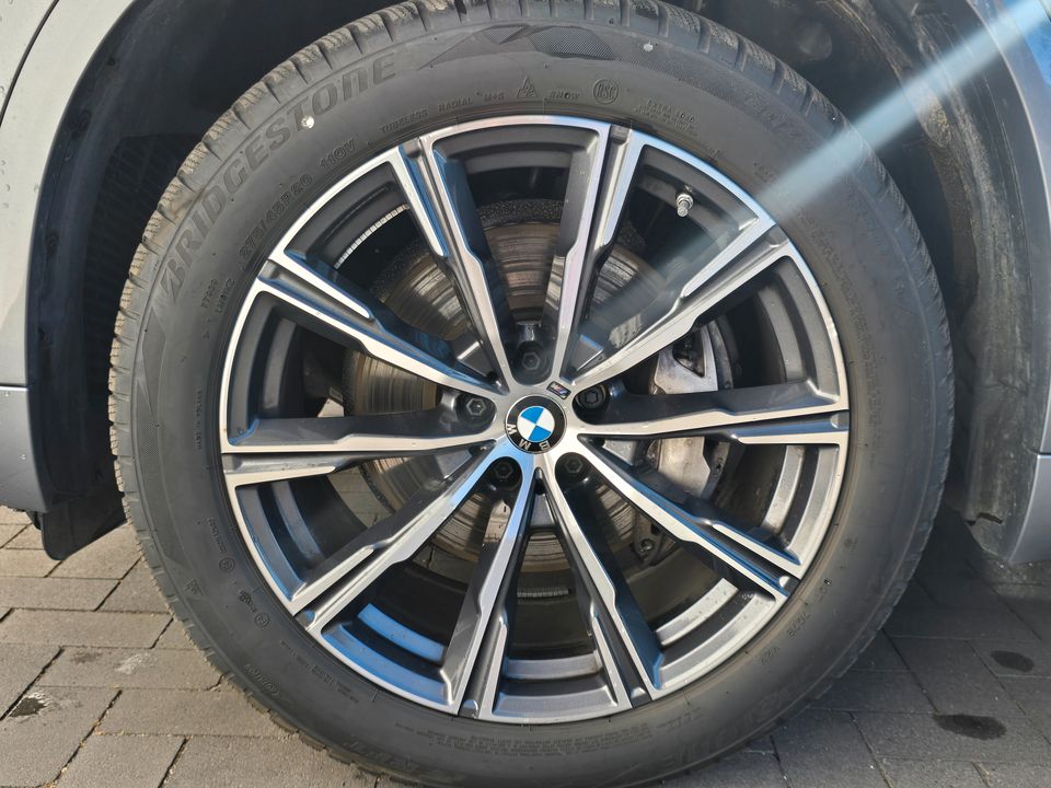 BMW X5 2024 г. Серый, пробег 26499 км