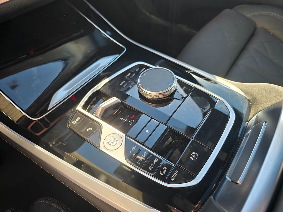 BMW X5 2024 г. Серый, пробег 26499 км