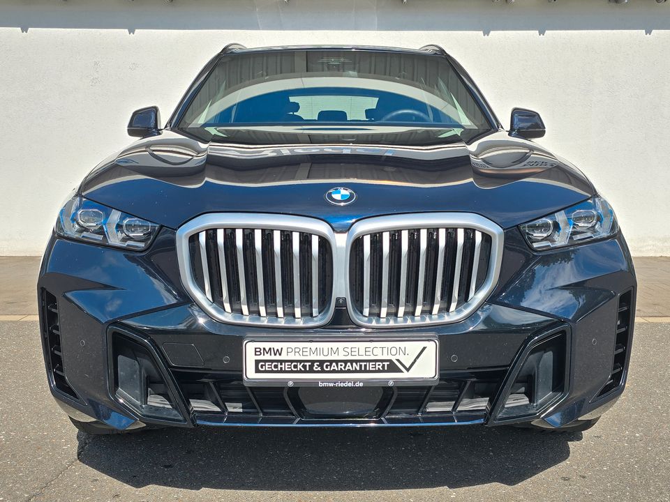 BMW X5 2025 г. Чёрный, пробег 27799 км