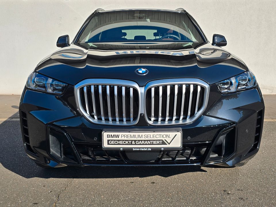 BMW X5 2025 г. Чёрный, пробег 25499 км