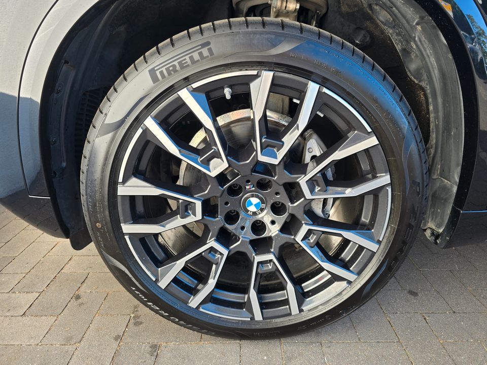BMW X5 2025 г. Чёрный, пробег 25499 км
