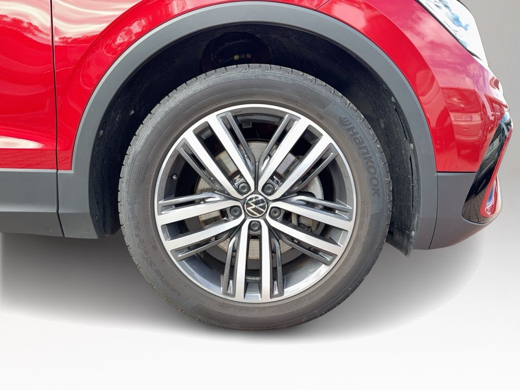 Volkswagen TIGUAN ALLSPACE 2022 г. Красный, пробег 34950 км