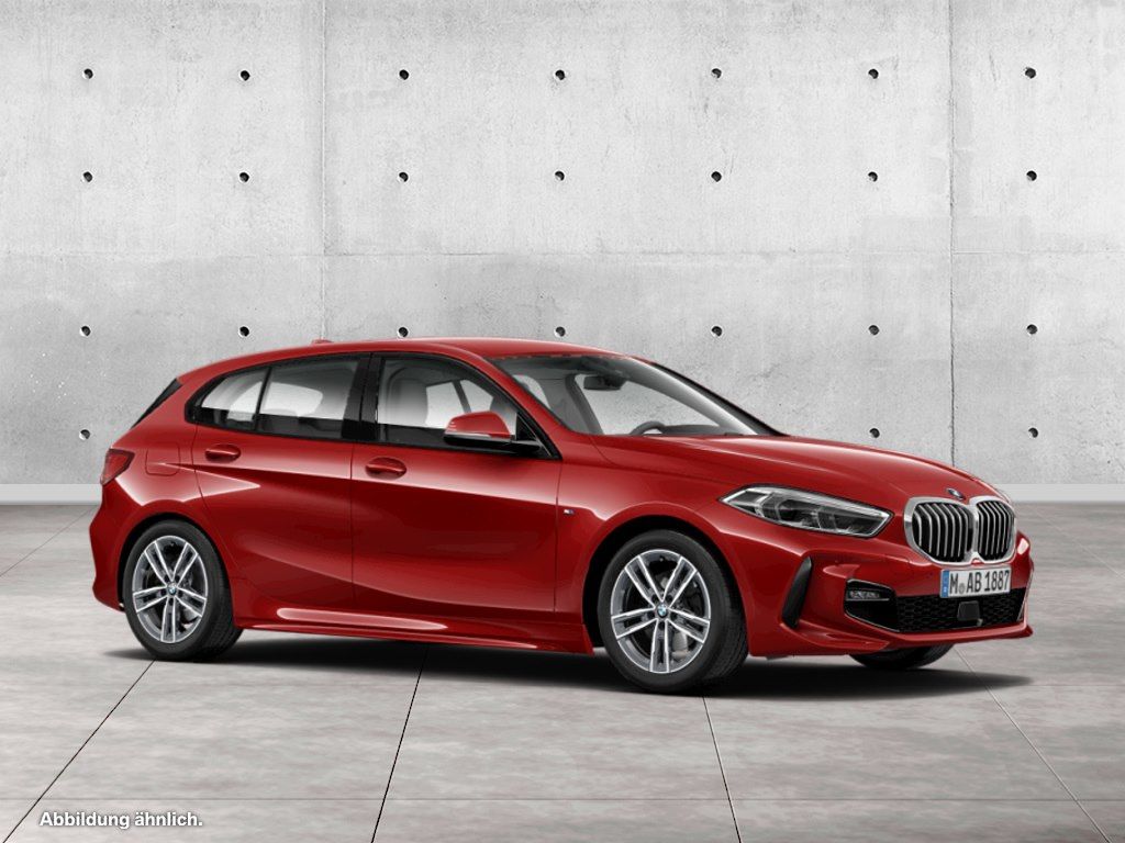 BMW 118 2024 г. Красный, пробег 28648 км