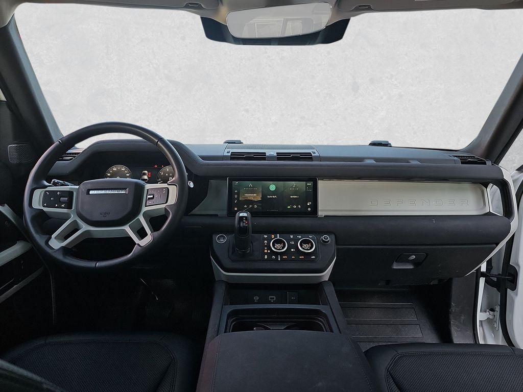 Land Rover Defender 2022 г. Белый, пробег 32850 км