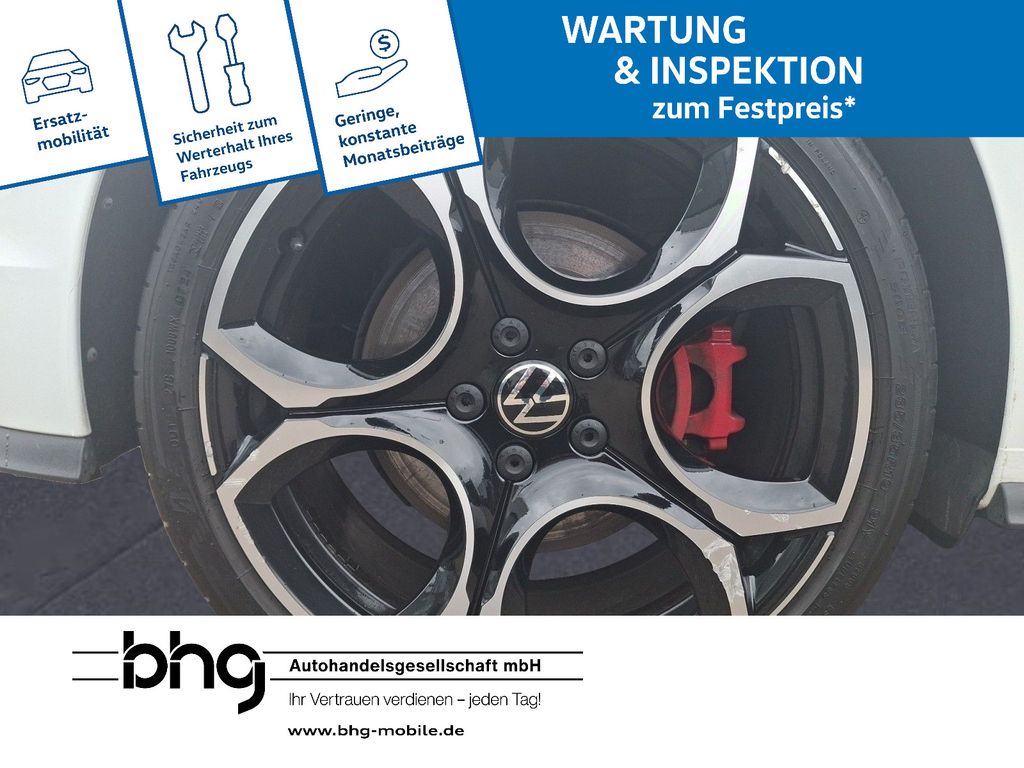Volkswagen Golf 2024 г. Белый, пробег 22420 км