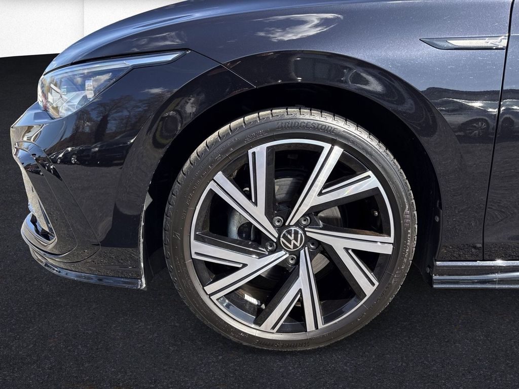Volkswagen Golf 2024 г. Чёрный, пробег 28891 км