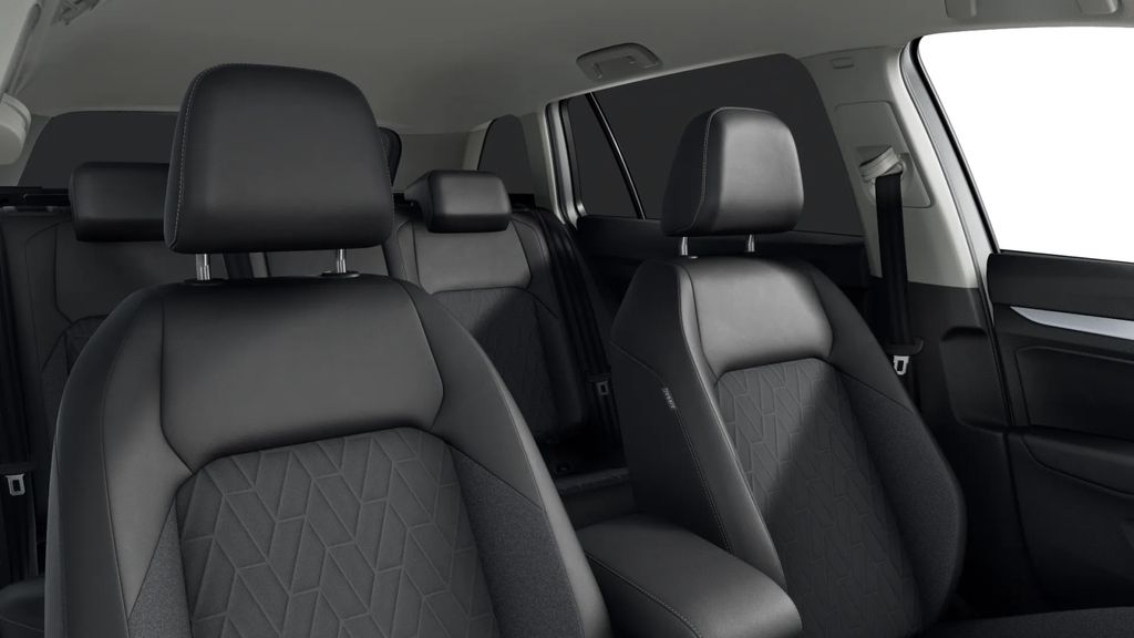 Volkswagen Golf 2025 г. Белый, пробег 14838 км