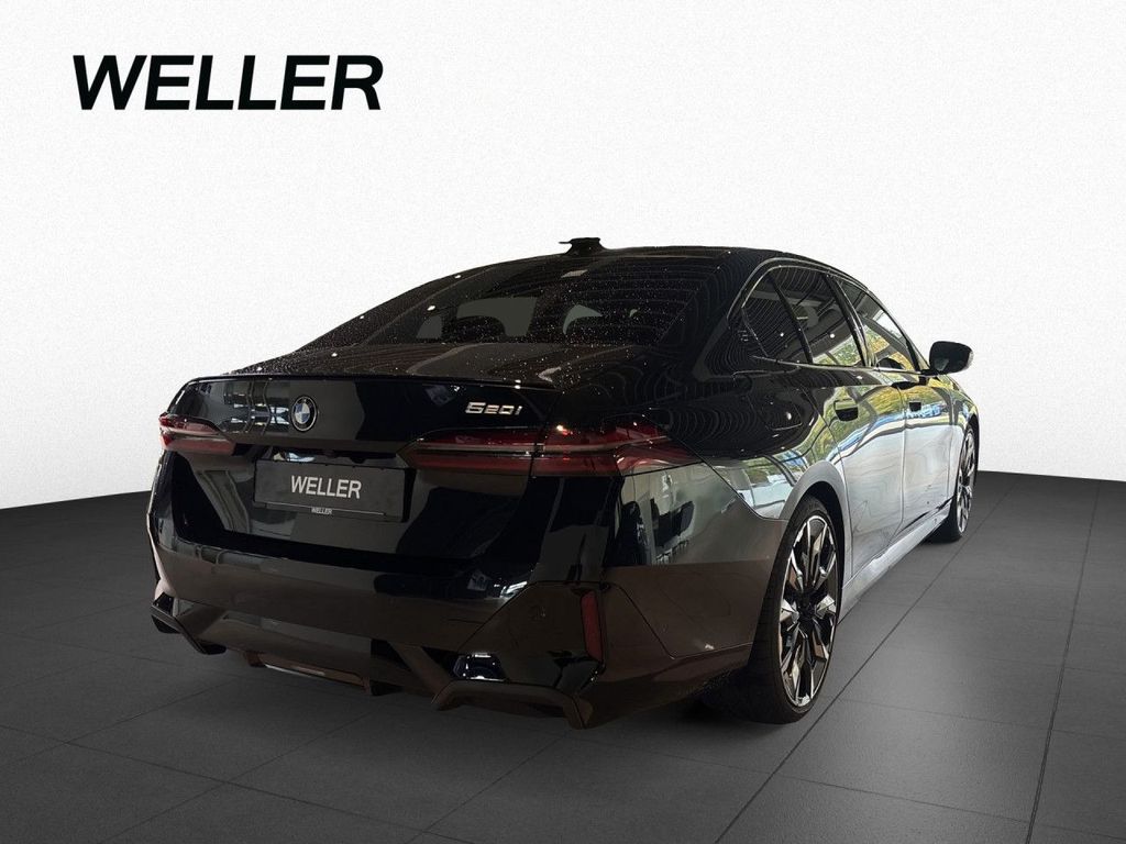 BMW 520 2026 г. Чёрный, пробег 11301 км