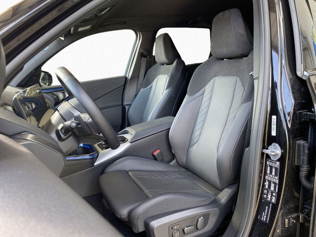 BMW X3 2026 г. Чёрный, пробег 25643 км