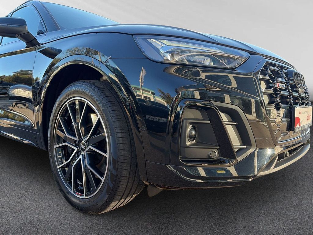 Audi Q5 2023 г. Чёрный, пробег 34244 км