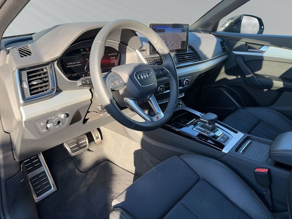Audi Q5 2023 г. Чёрный, пробег 34244 км