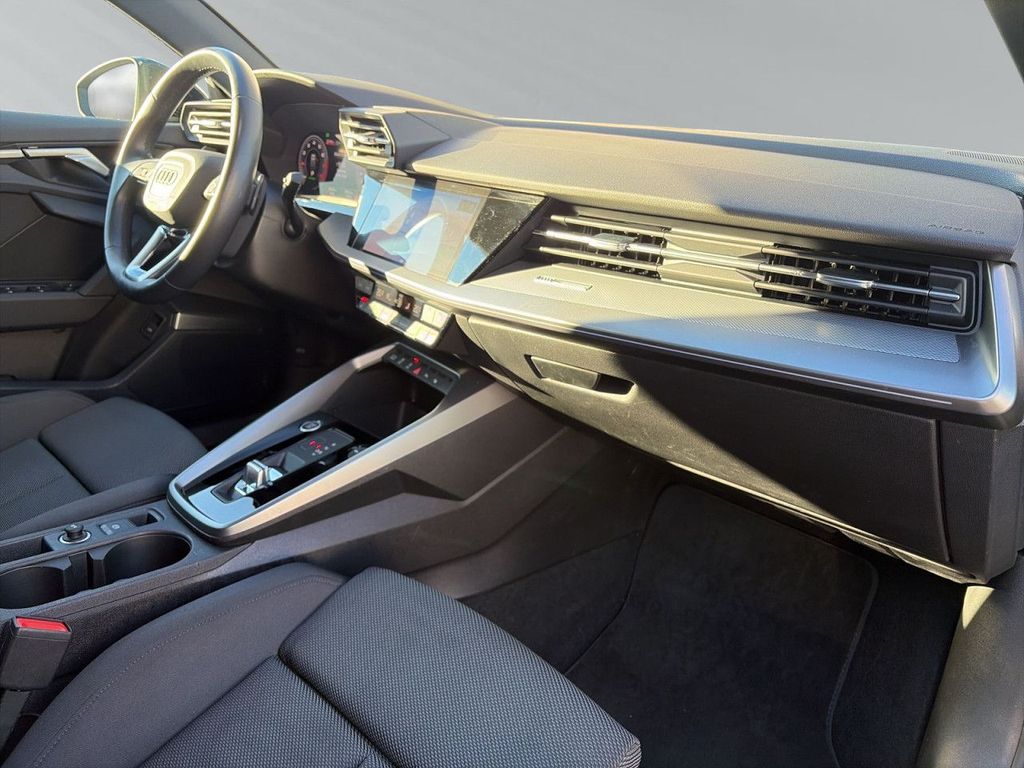Audi A3 2023 г. Чёрный, пробег 56631 км