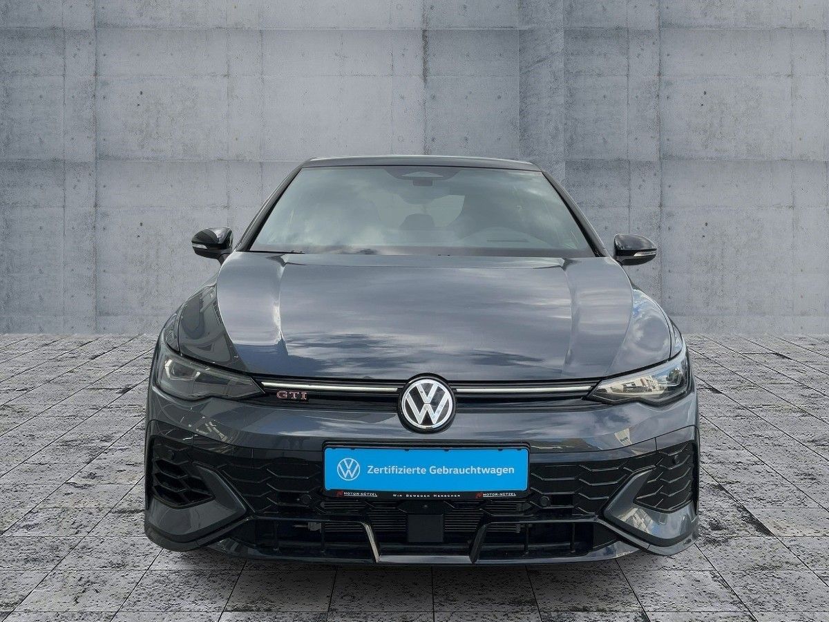 Volkswagen Golf 2025 г. Серый, пробег 6358 км