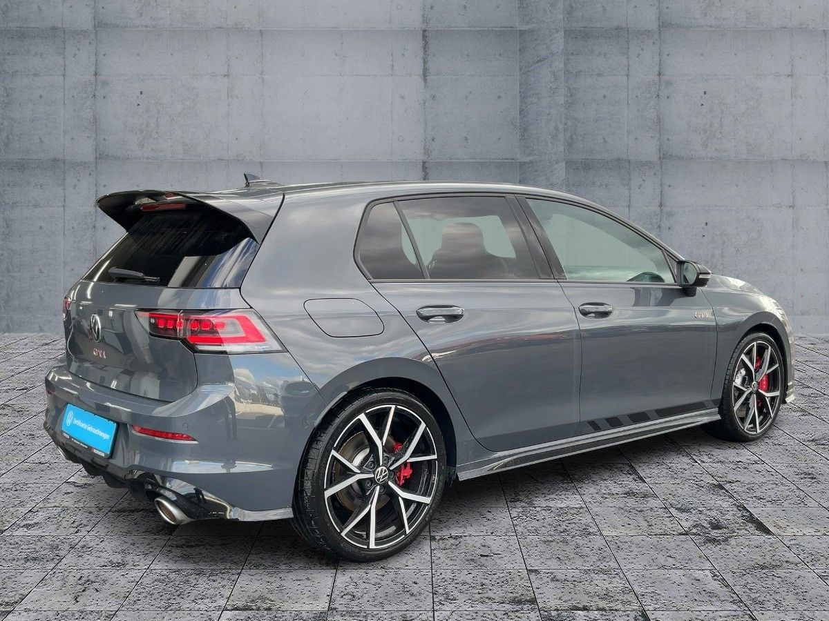 Volkswagen Golf 2025 г. Серый, пробег 6358 км