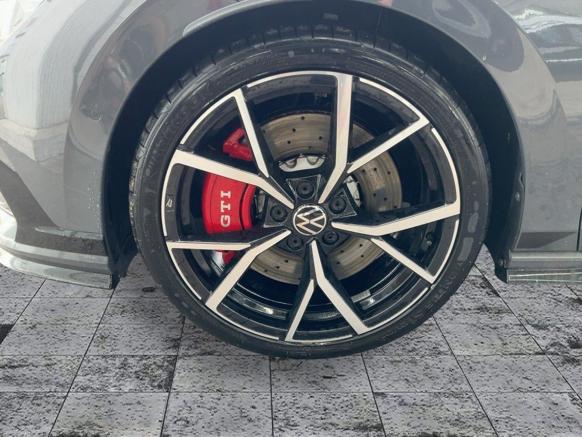 Volkswagen Golf 2025 г. Серый, пробег 6358 км