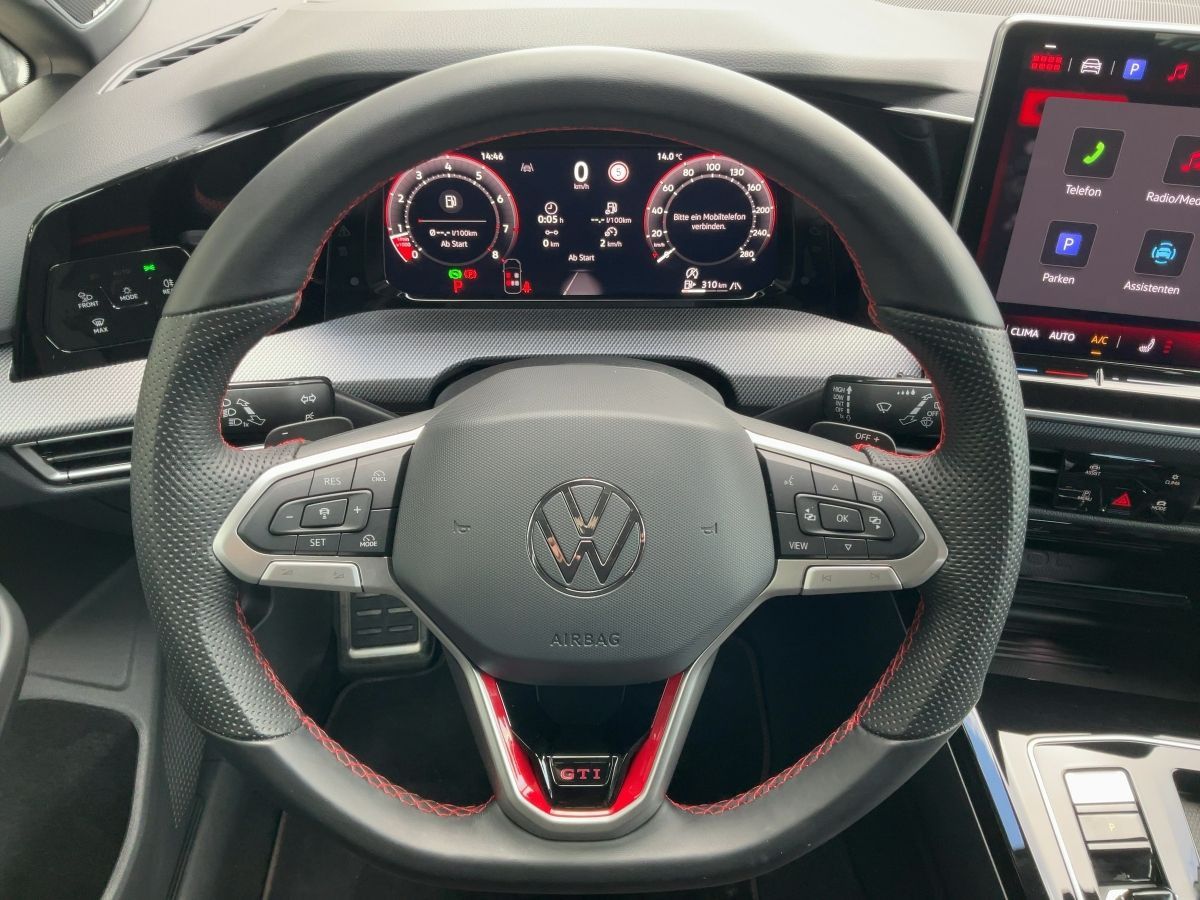 Volkswagen Golf 2025 г. Серый, пробег 6358 км