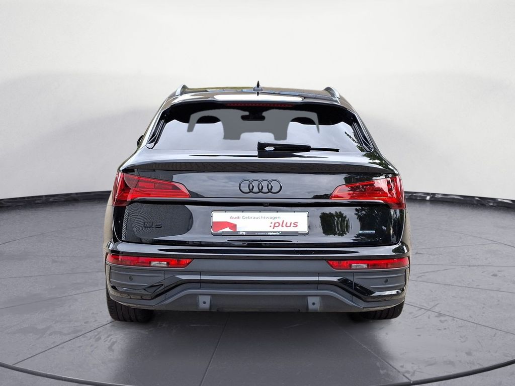 Audi Q5 2023 г. Чёрный, пробег 33777 км