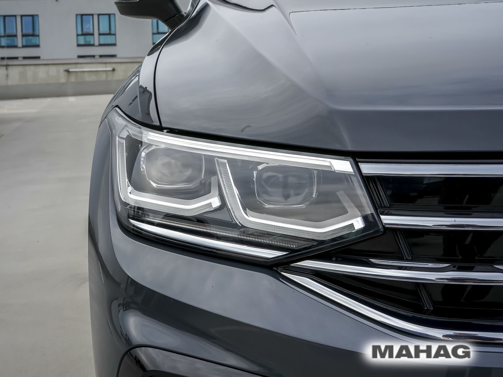 Volkswagen Tiguan 2023 г. Серый, пробег 59508 км
