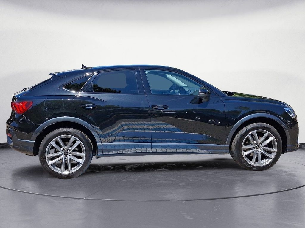 Audi Q3 2024 г. Чёрный, пробег 53225 км