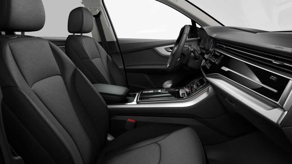 Audi Q7 2022 г. Чёрный, пробег 32034 км