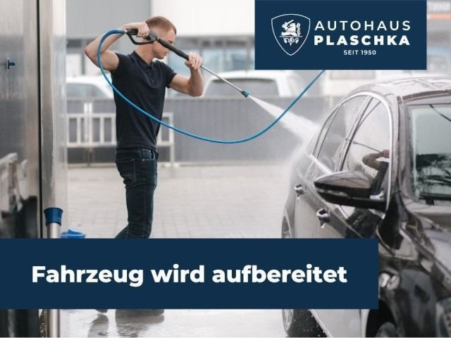 Volkswagen Golf 2024 г. Чёрный, пробег 36900 км